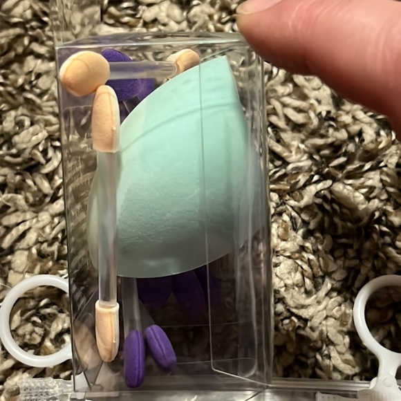 NWT makeup brushes and tools, sponge eggs and applicators - Picture 2 of 12